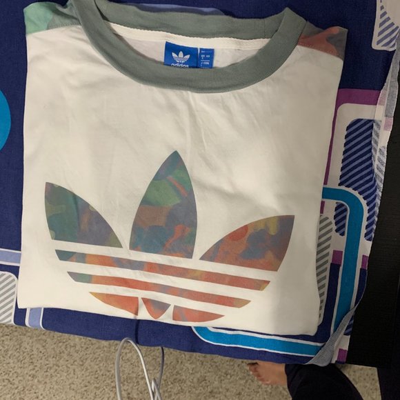 Adidas Origina from 2016 celebrity collection - Picture 3 of 3